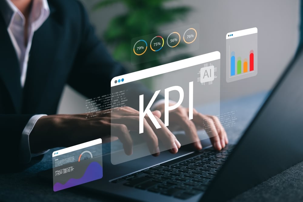 BusinessmanAnalyzingKpiDashboardUsingAiAndDataAnalyticsOn